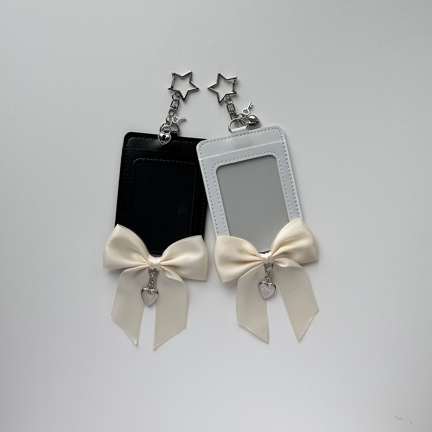Photocard Holder w/ Bow and Heart Charm