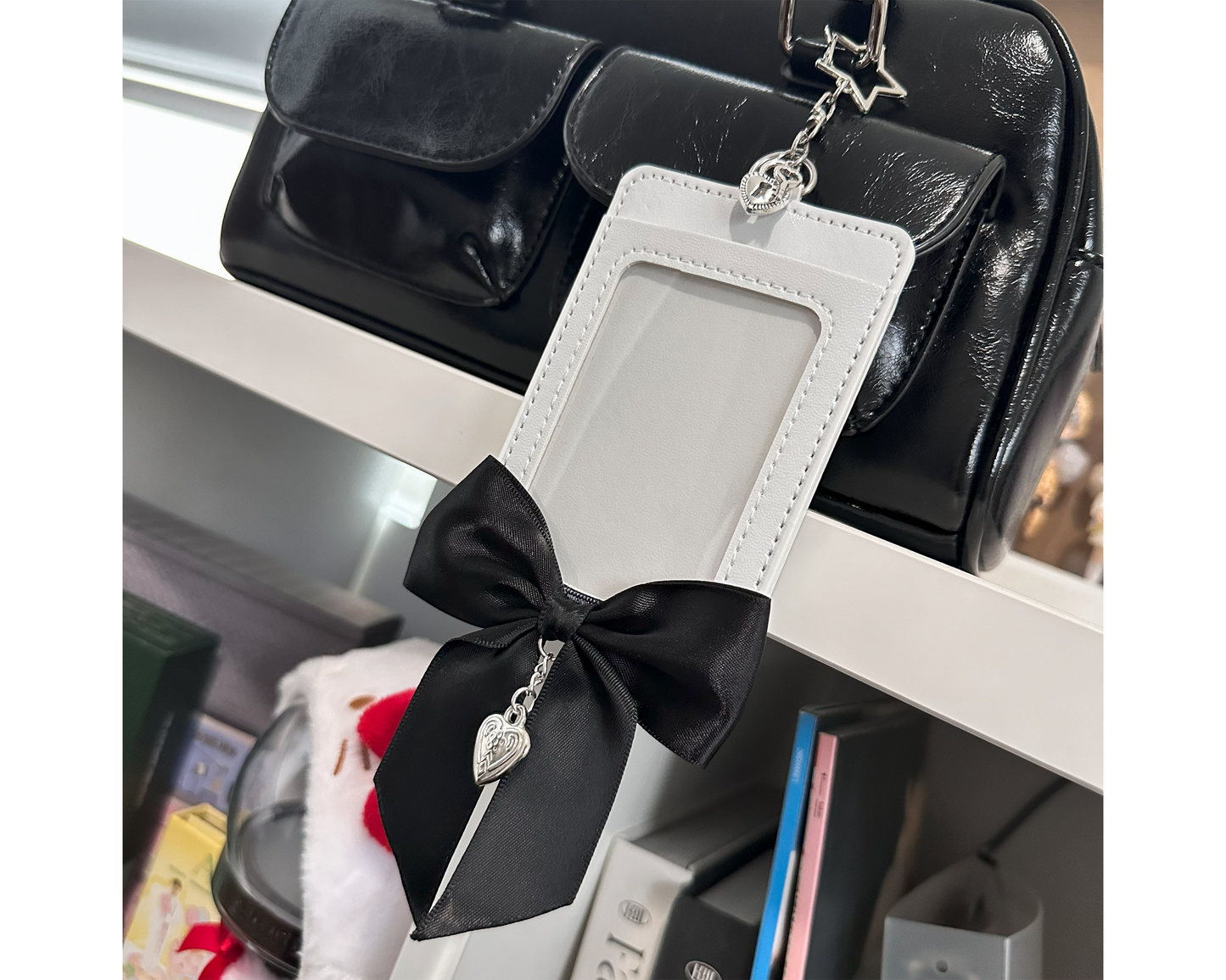 Photocard Holder w/ Bow and Heart Charm