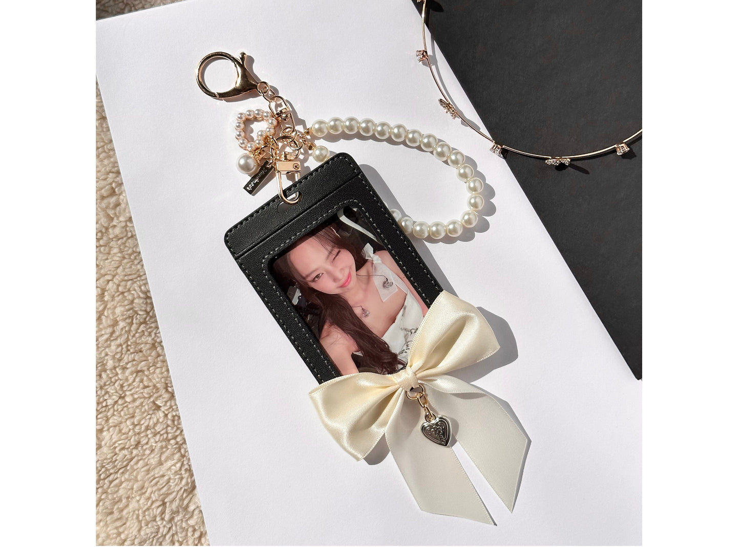 Photocard Holder with Pearl Keychain and Bow